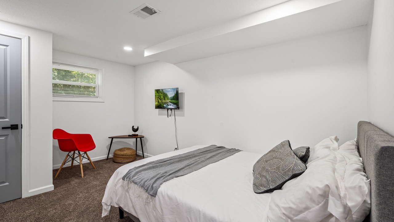 Photo of Bedroom in South Kansas City