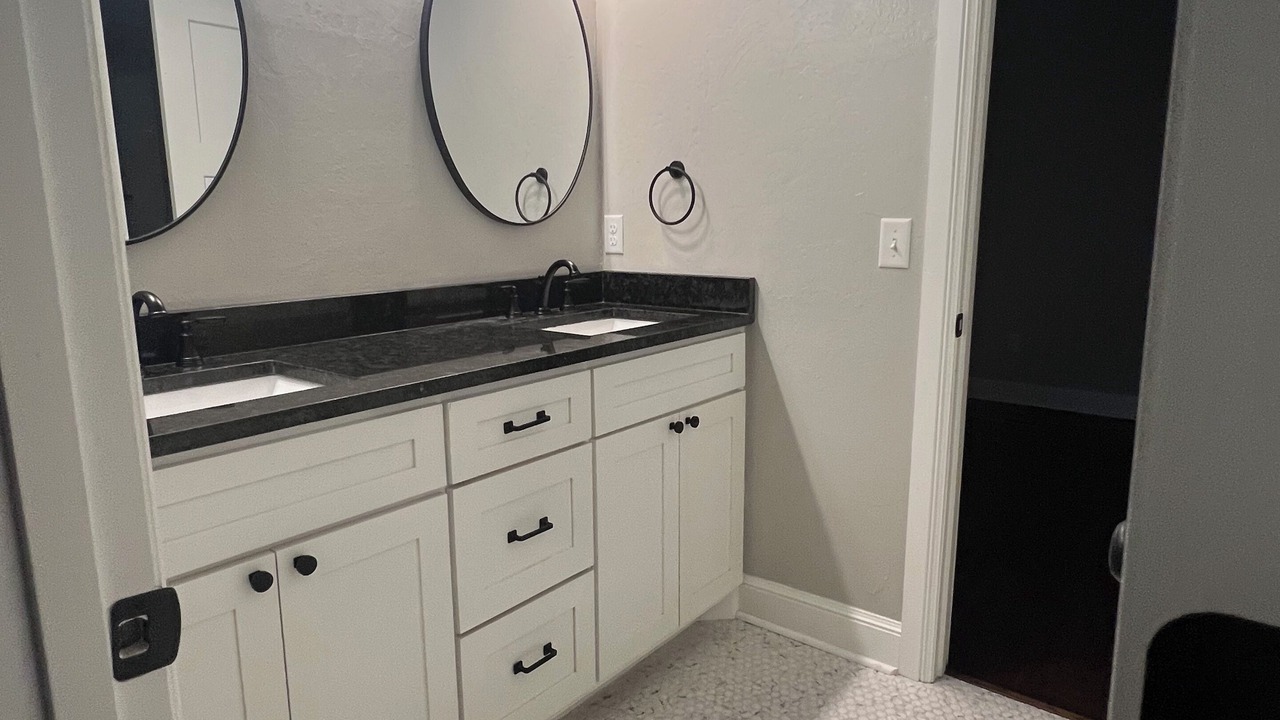 Photo of Bathroom in Woodward