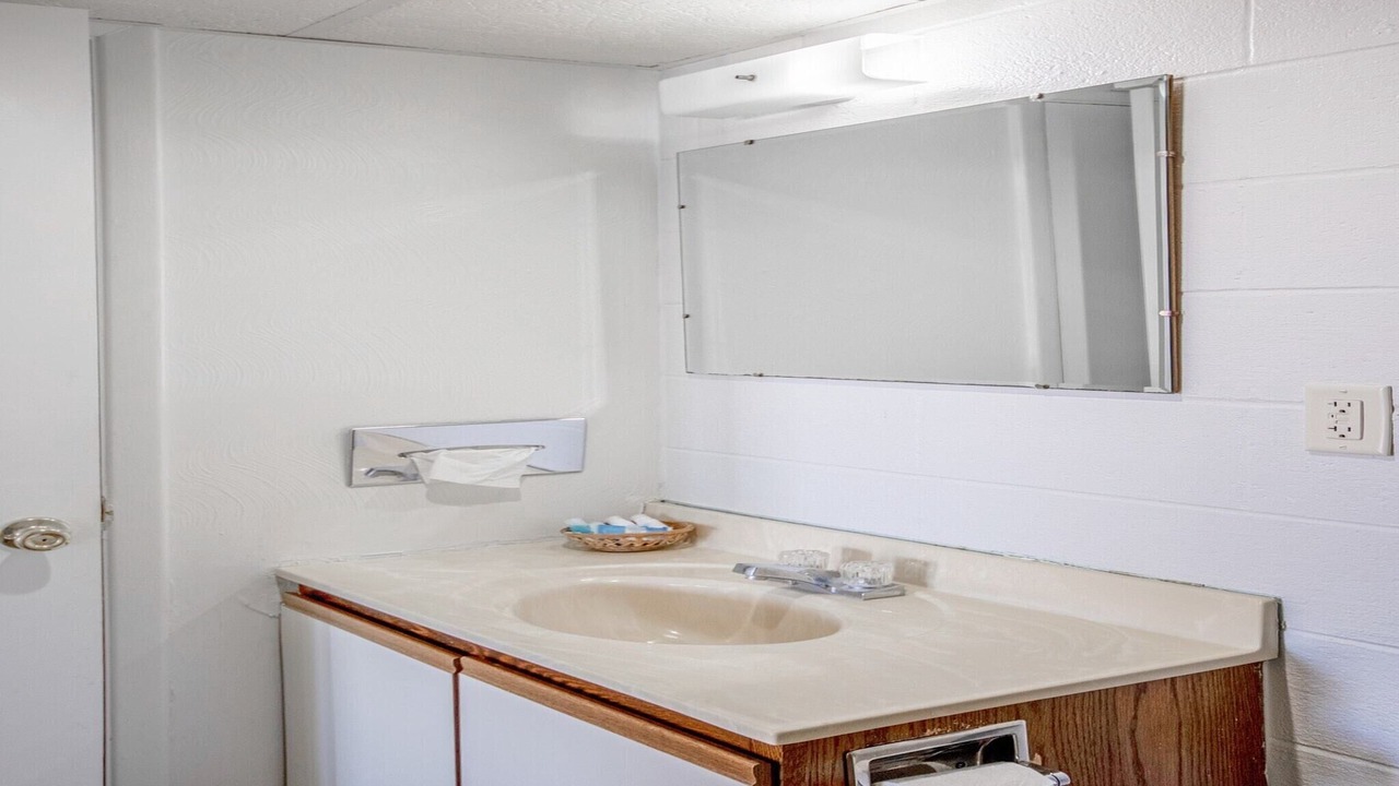 Photo of Bathroom in Osborne