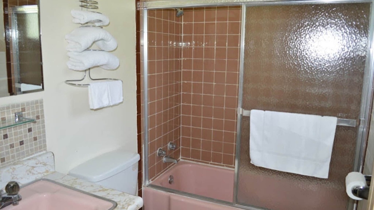 Photo of Bathroom in Elwood