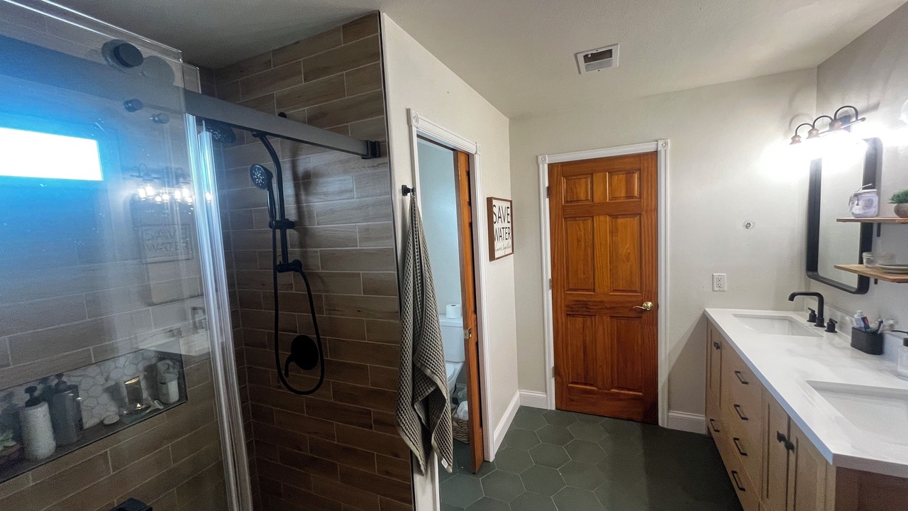Photo of Bathroom in Cheyenne