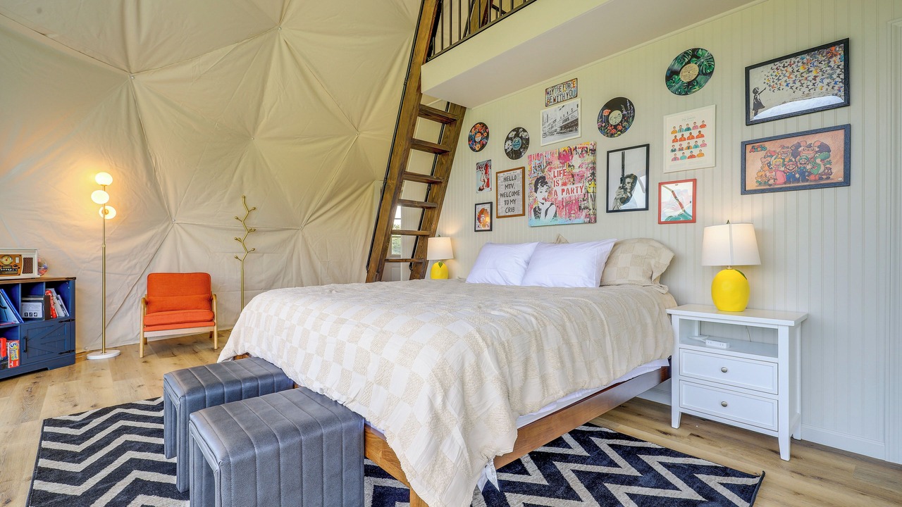 Photo of Bedroom in Butler
