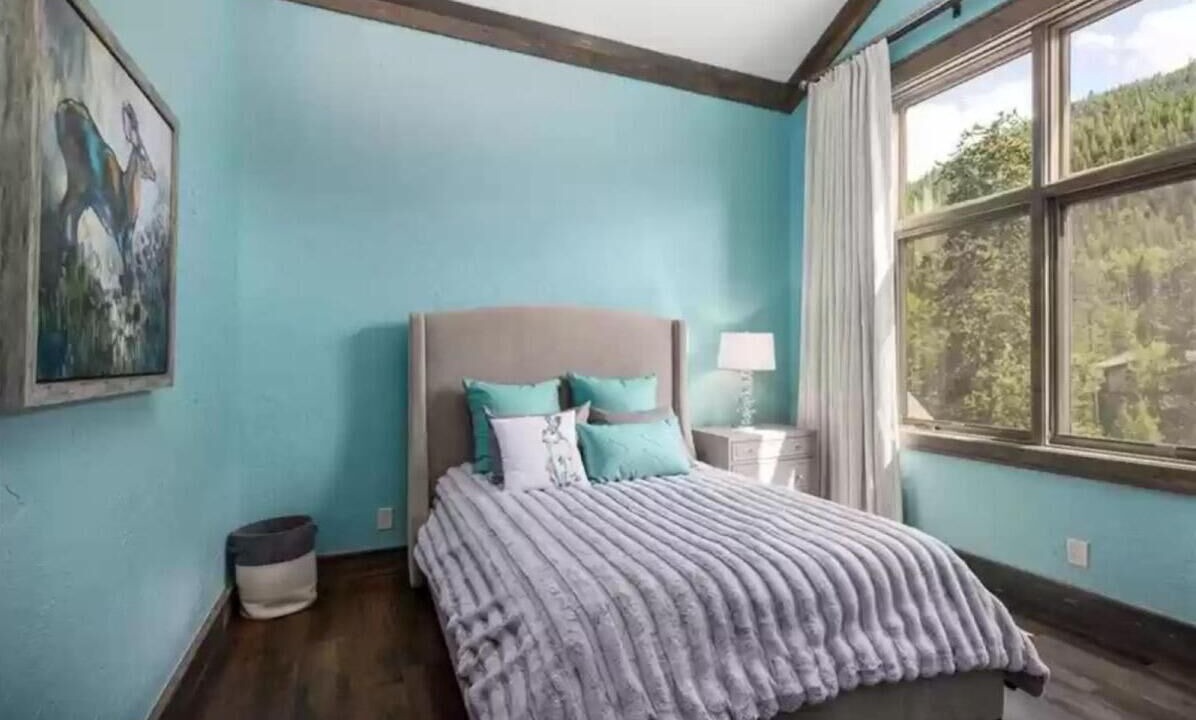 Photo of Bedroom in Lakeside Village