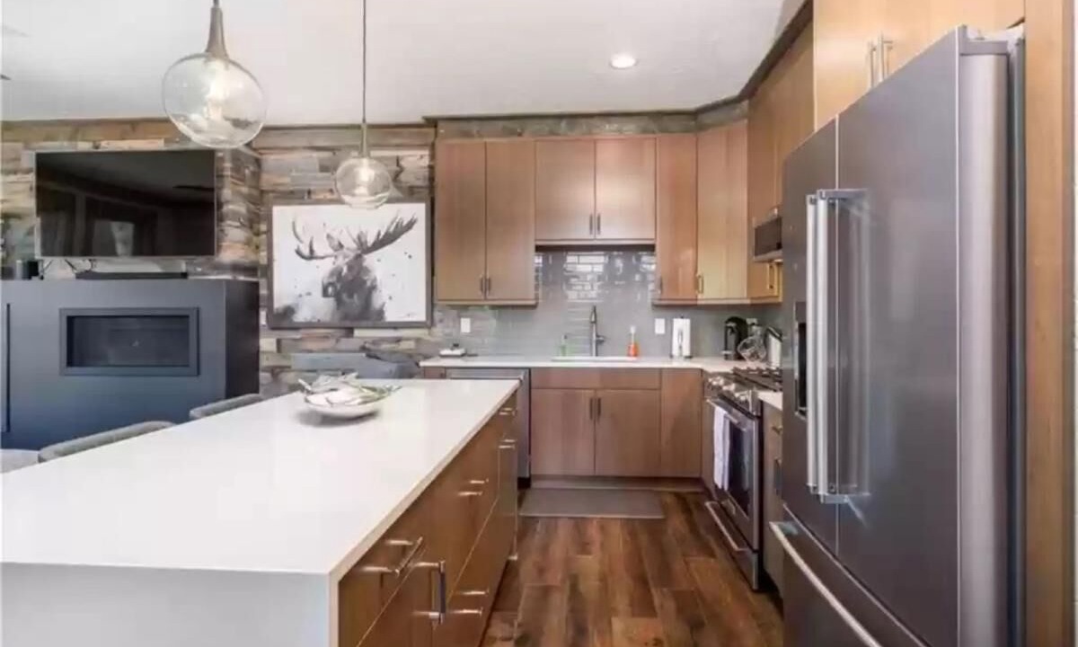 Photo of Kitchen in Lakeside Village