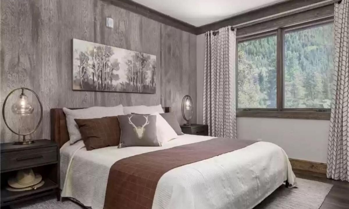 Photo of Bedroom in Lakeside Village
