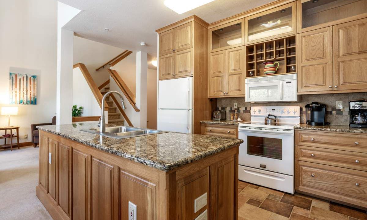 Photo of Kitchen in Lakeside Village