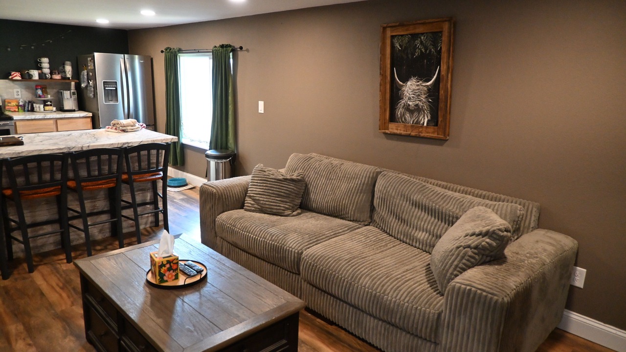 Photo of Livingroom in Whitetail
