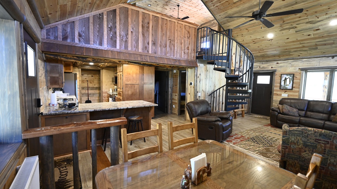Photo of Livingroom in Creede