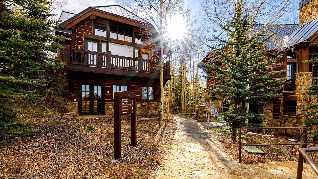 Photo of Outdoor in Mountain Village