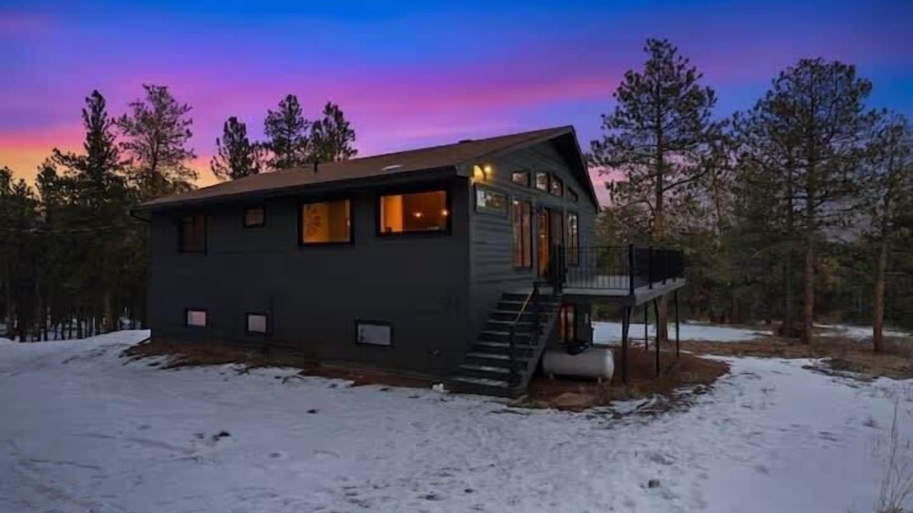 Photo of Outdoor in Pine