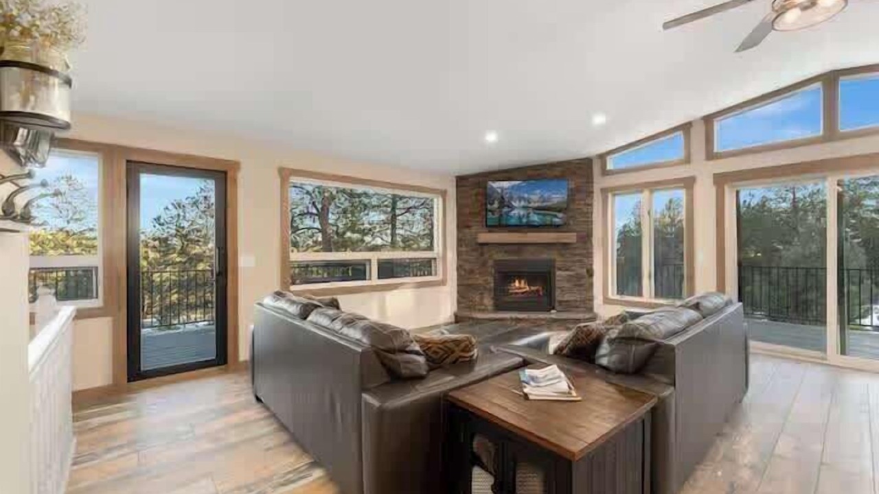 Photo of Livingroom in Pine