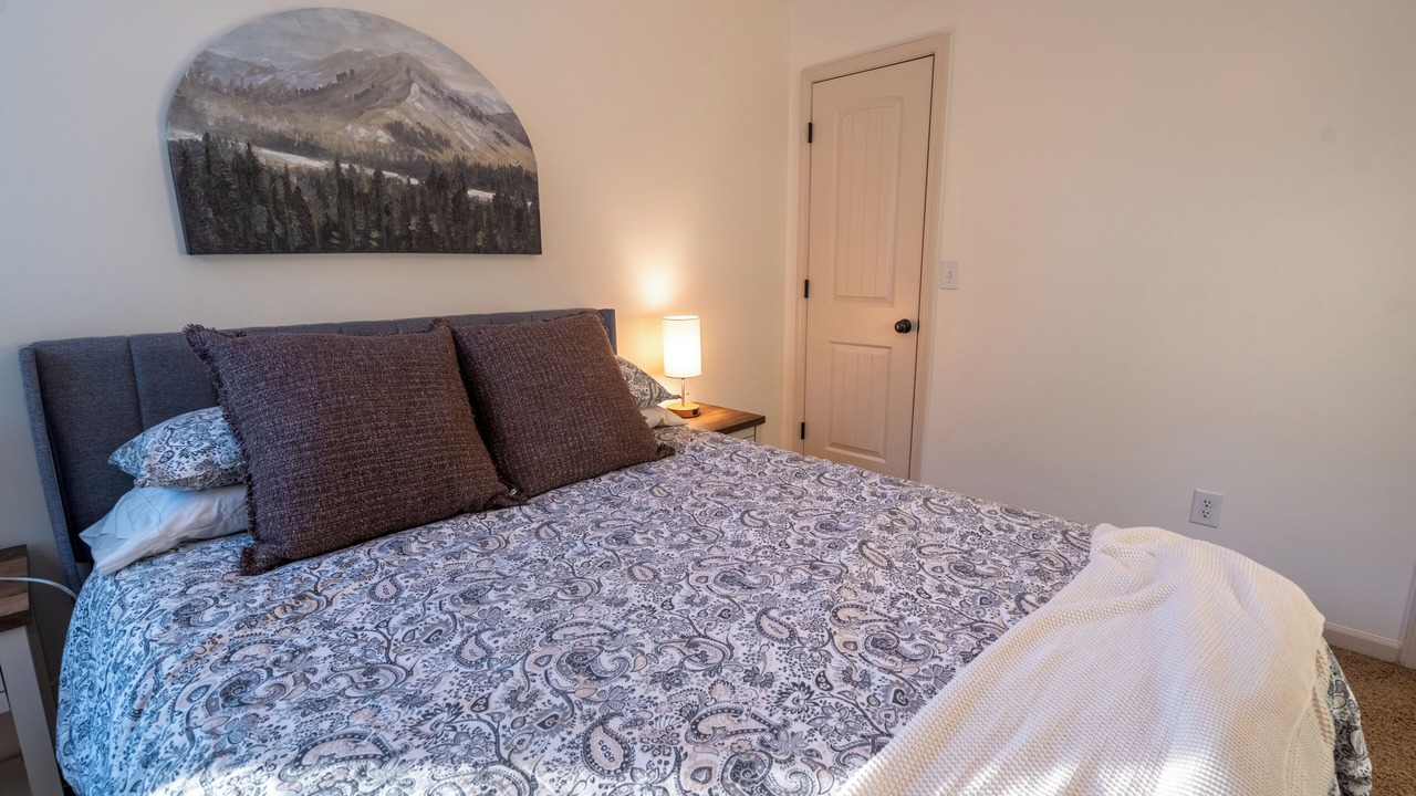 Photo of Bedroom in Grandview