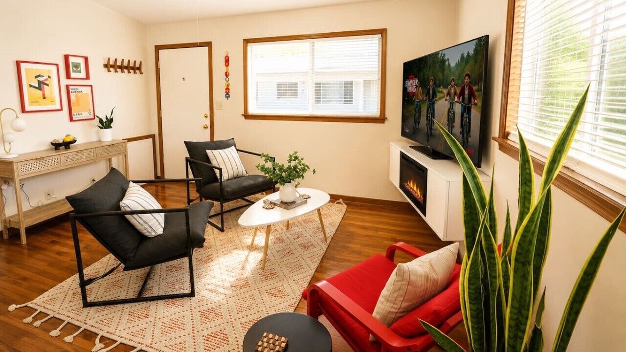 Photo of Livingroom in Oread