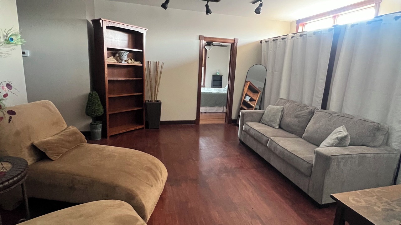 Photo of Livingroom in Newton