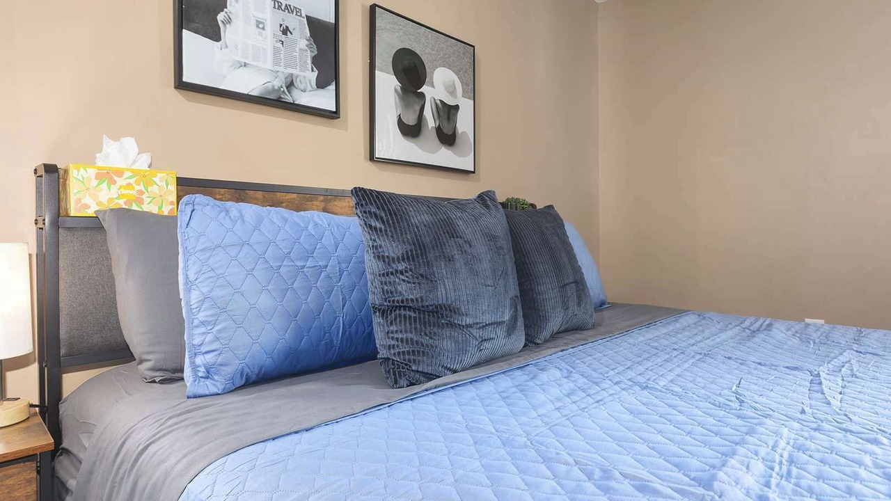 Photo of Bedroom in Lenexa