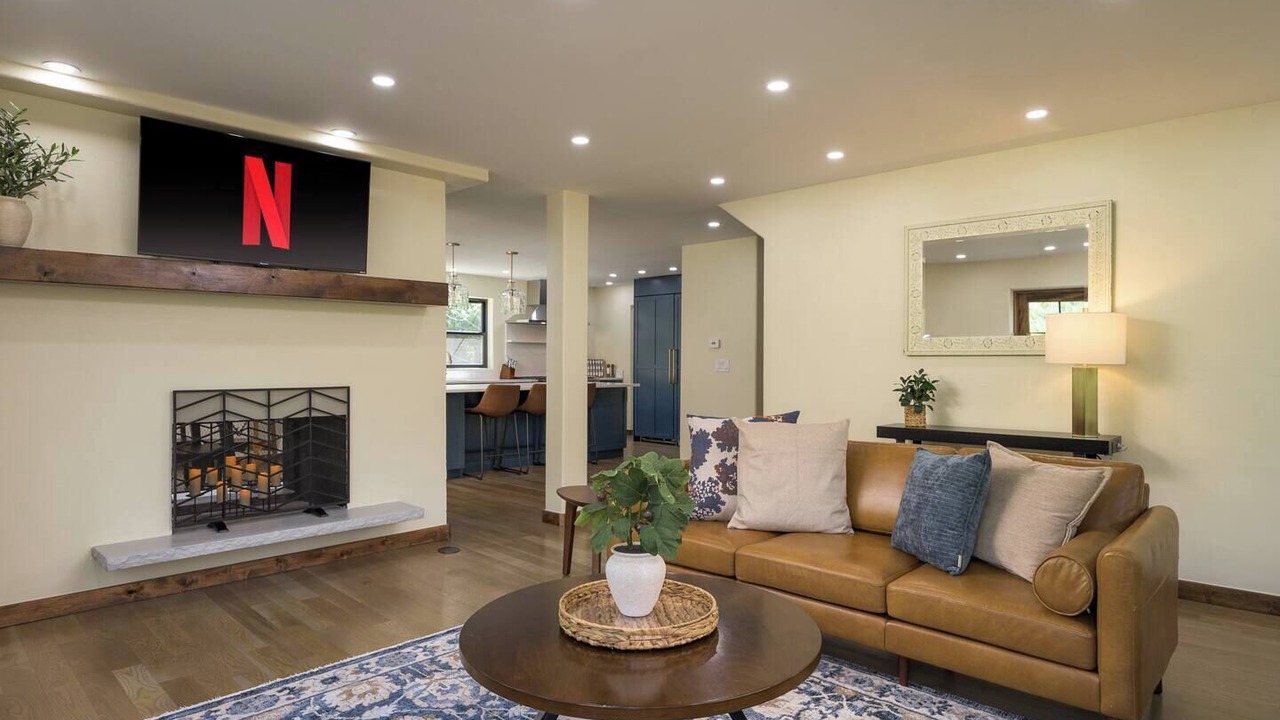 Photo of Livingroom in Historic District