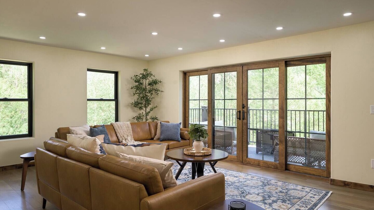 Photo of Livingroom in Historic District