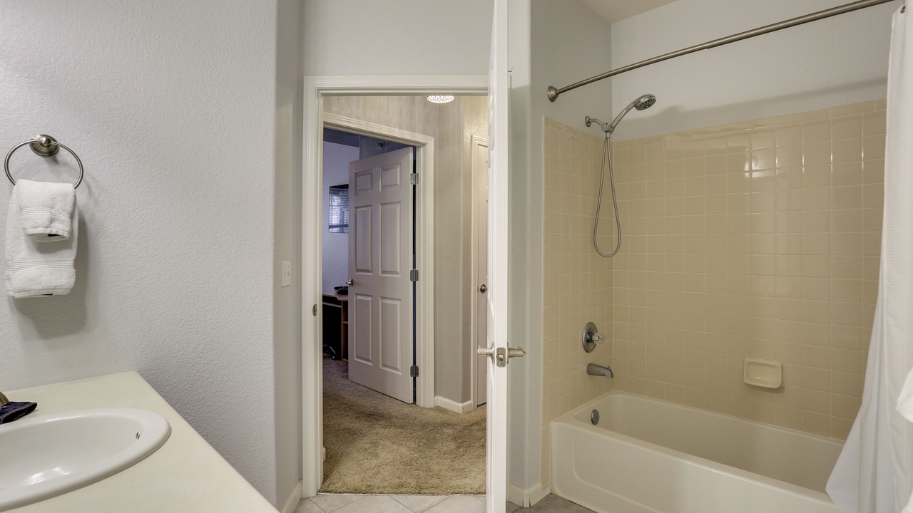 Photo of Bathroom in Cottonwood