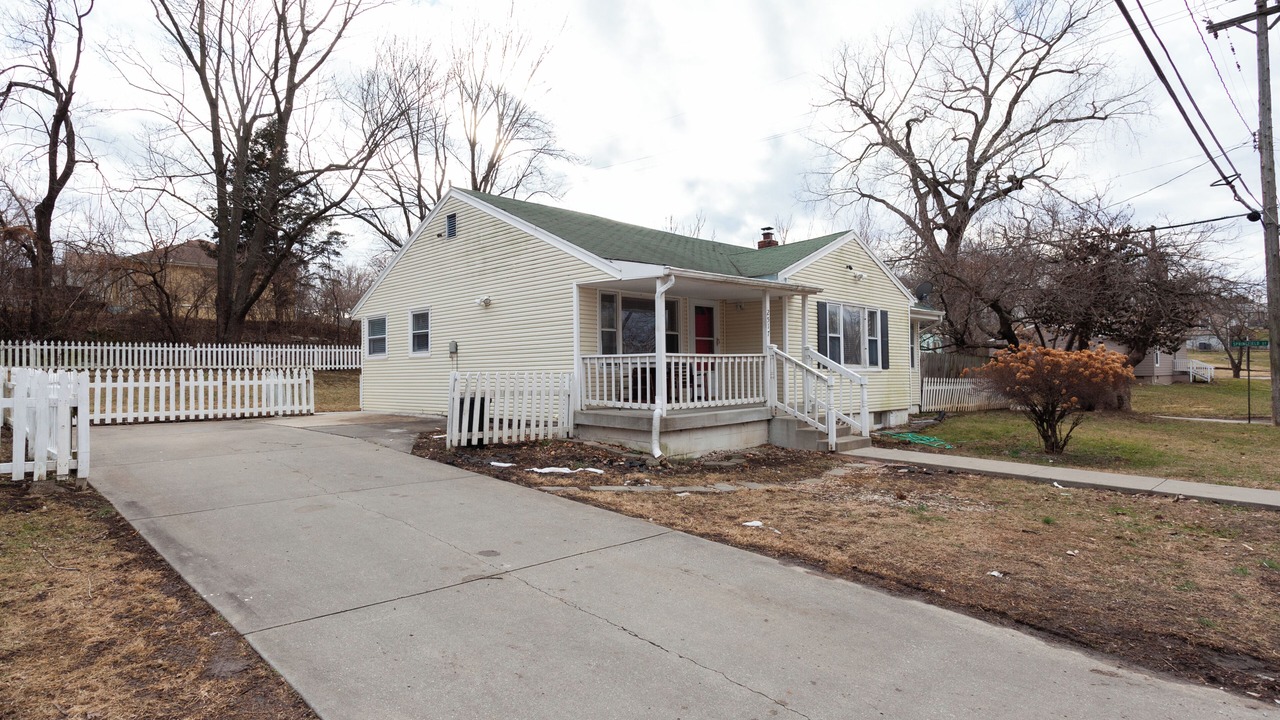 Photo of Outdoor in Rosedale