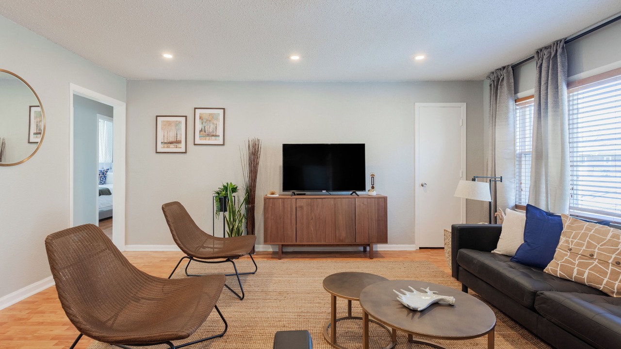 Photo of Livingroom in Rosedale