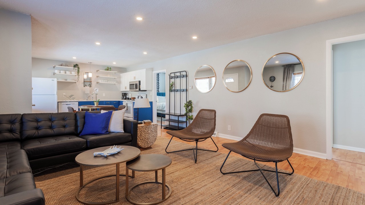 Photo of Livingroom in Rosedale