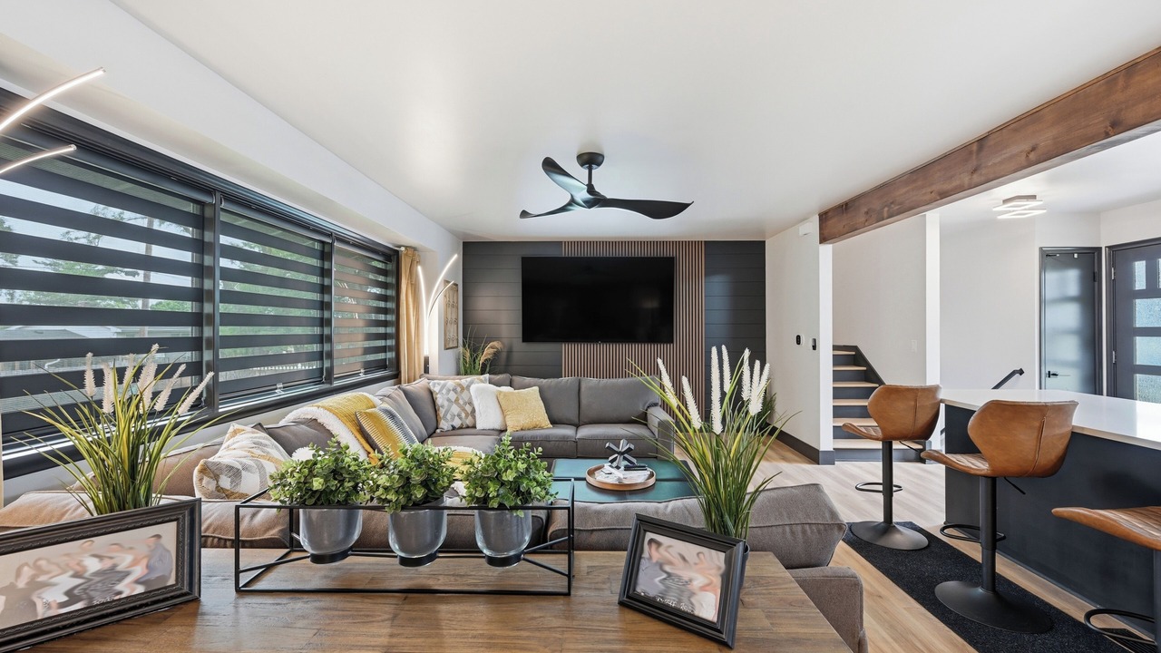 Photo of Livingroom in South Central Omaha