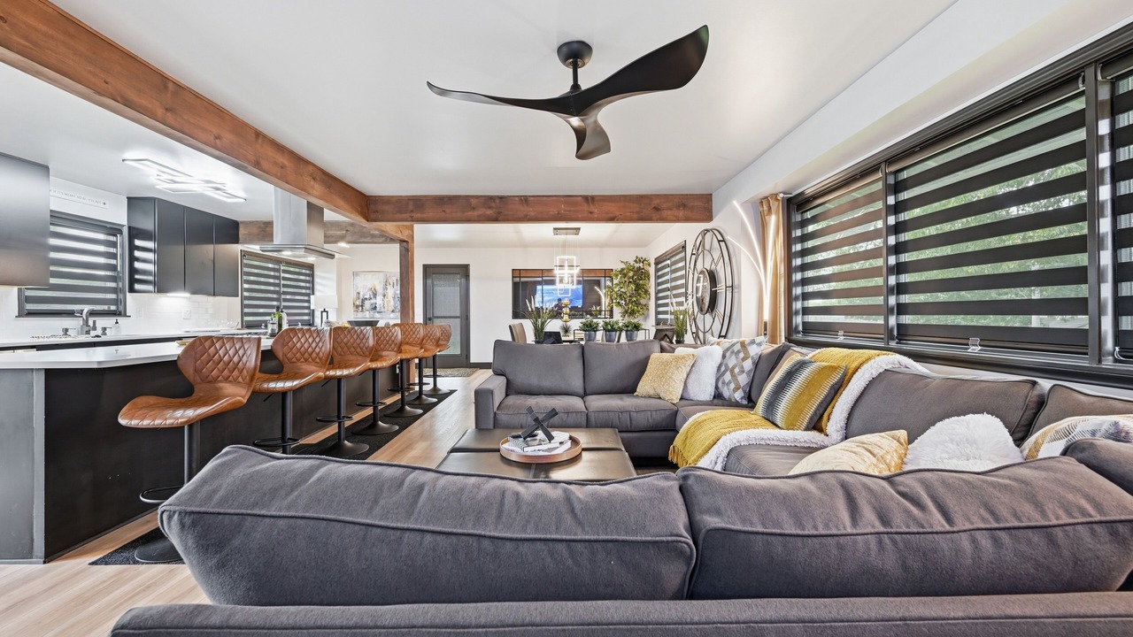 Photo of Livingroom in South Central Omaha