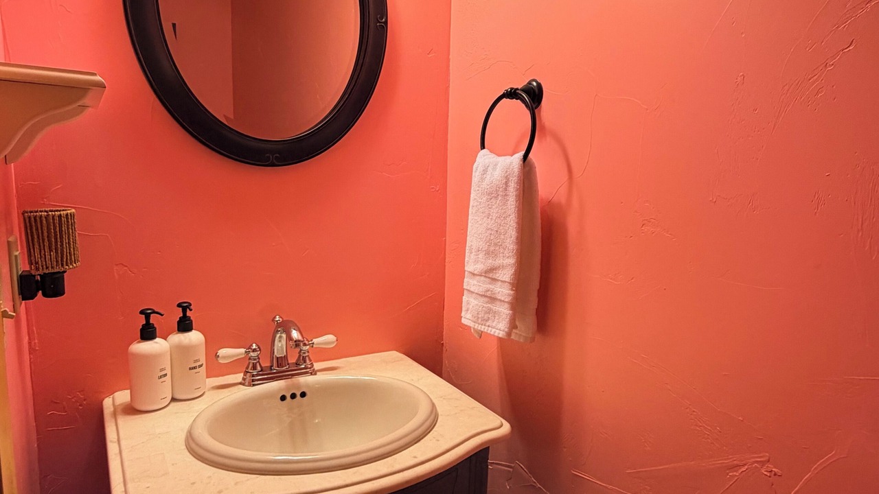 Photo of Bathroom in Indian Mountain