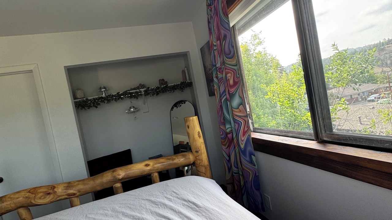 Photo of Bedroom in Kerr Gulch