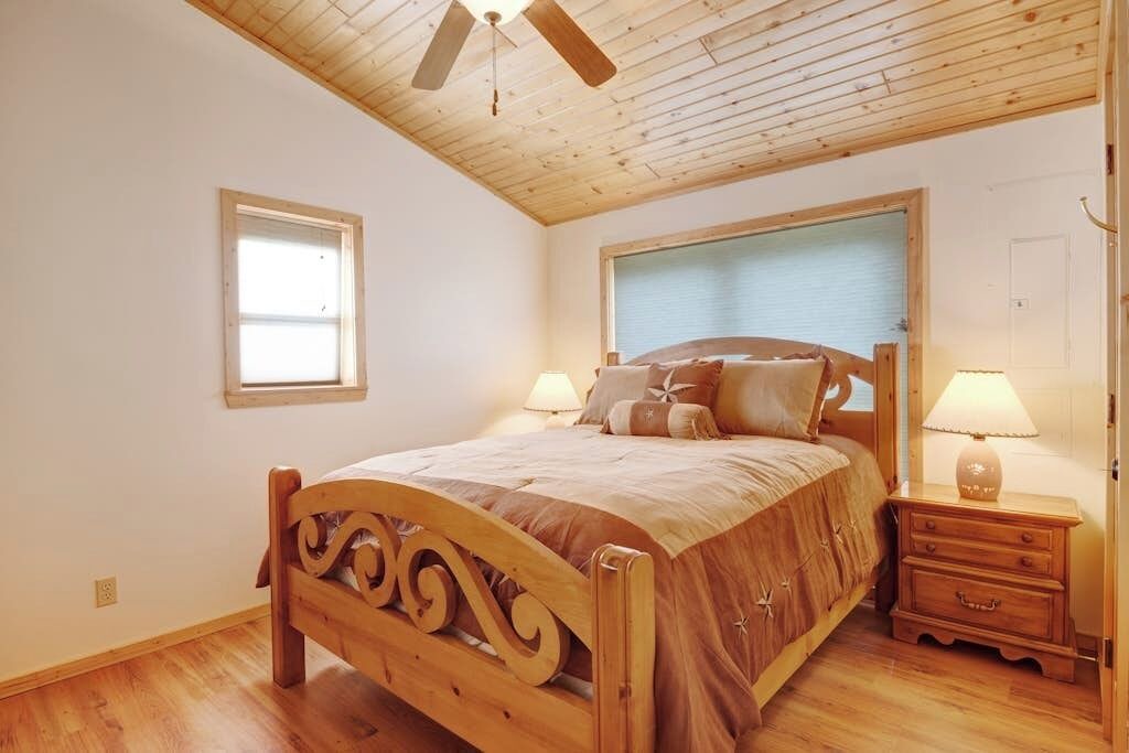 Photo of Bedroom in South Fork
