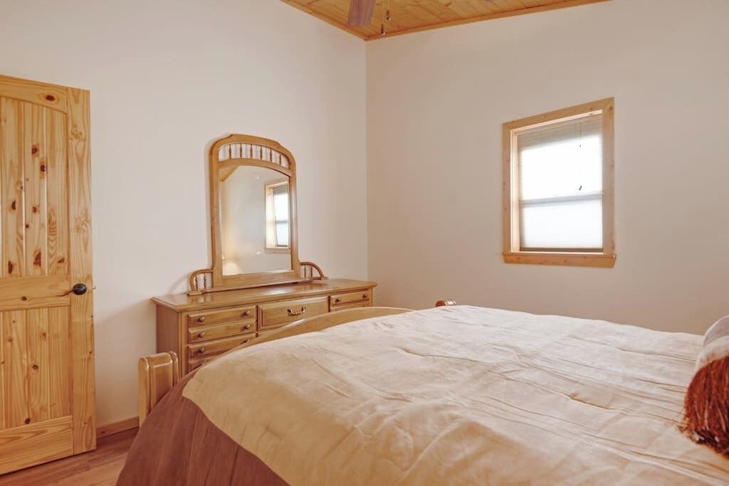 Photo of Bedroom in South Fork