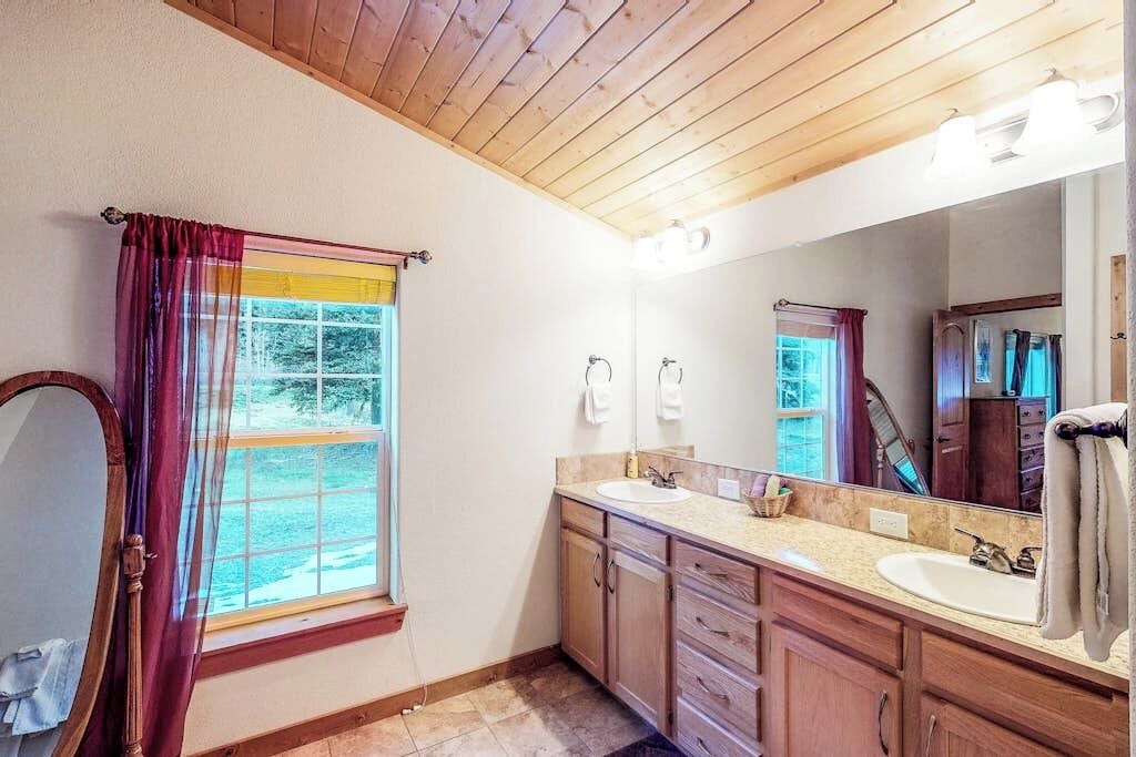Photo of Bathroom in South Fork