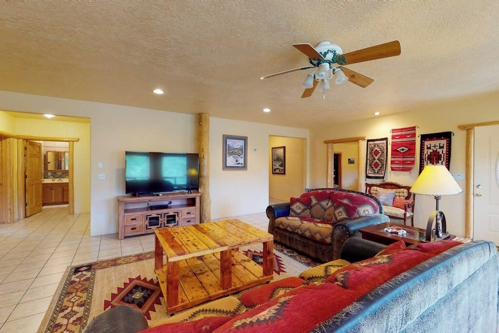 Photo of Livingroom in San Juan River Village
