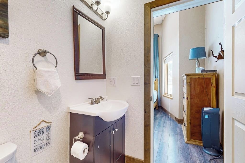 Photo of Bathroom in Lakeside Village