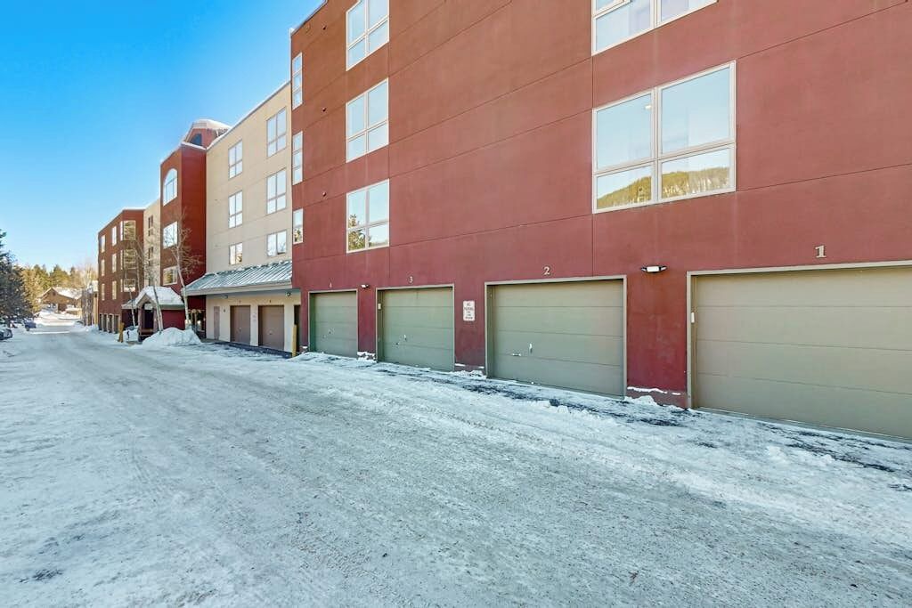 Photo of Outdoor in Lakeside Village