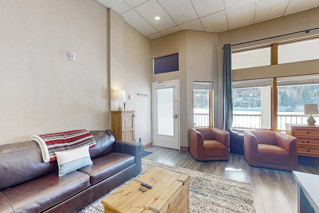 Photo of Livingroom in Lakeside Village