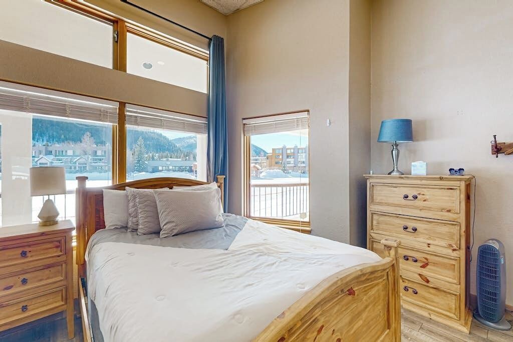 Photo of Bedroom in Lakeside Village