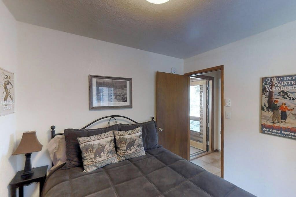 Photo of Bedroom in Purgatory