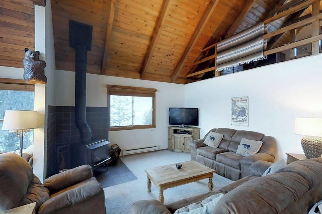 Photo of Livingroom in Purgatory