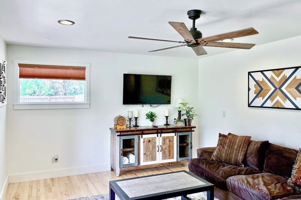 Photo of Livingroom in Hermosa