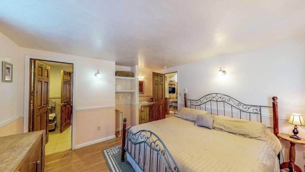 Photo of Bedroom in South Fork