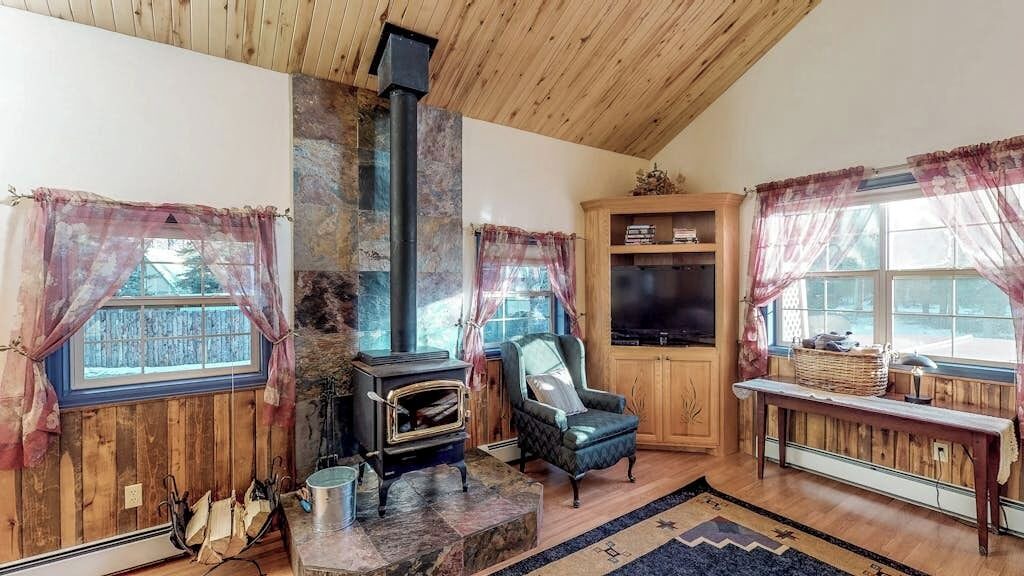 Photo of Livingroom in South Fork