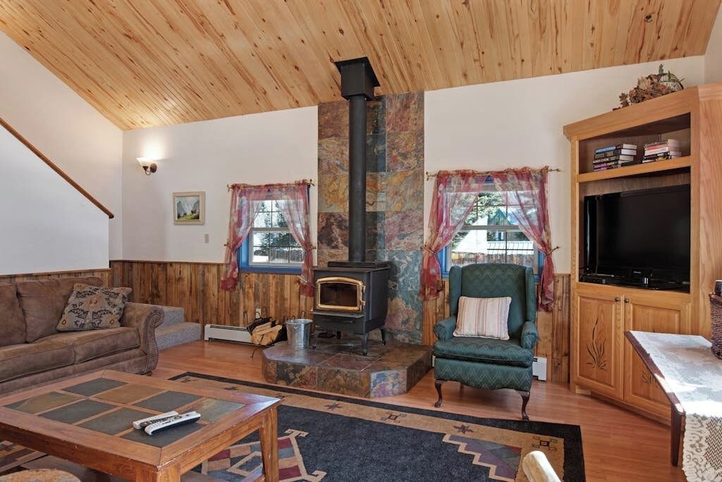 Photo of Livingroom in South Fork