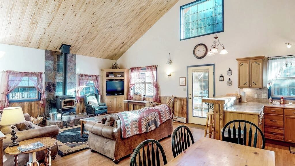 Photo of Livingroom in South Fork