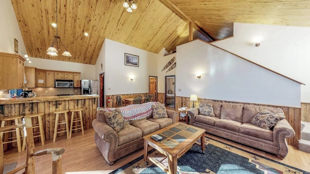 Photo of Livingroom in South Fork