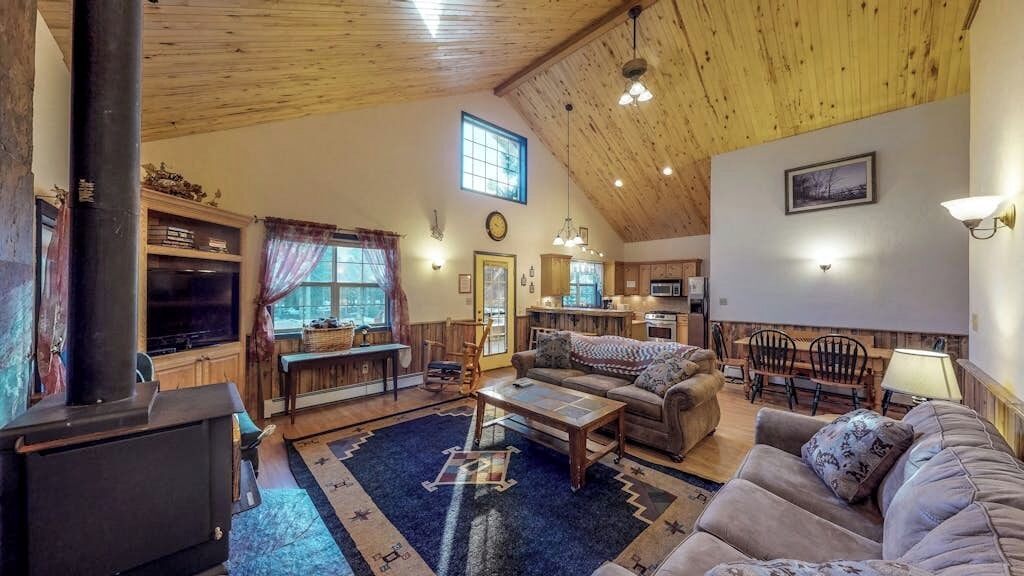Photo of Livingroom in South Fork