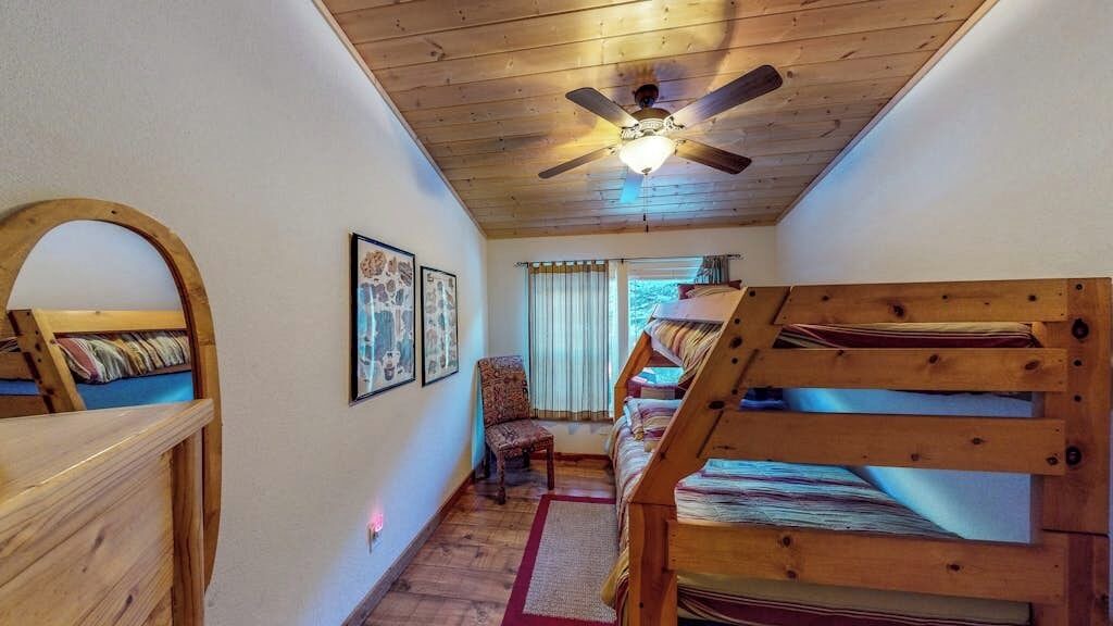 Photo of Bedroom in South Fork