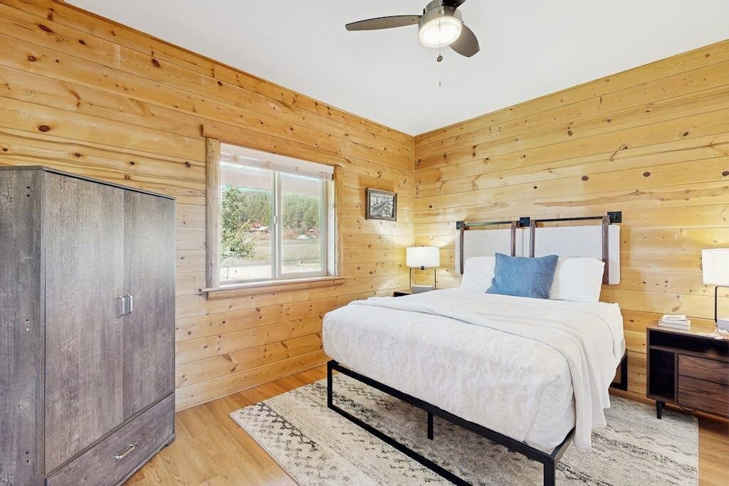 Photo of Bedroom in San Juan River Village