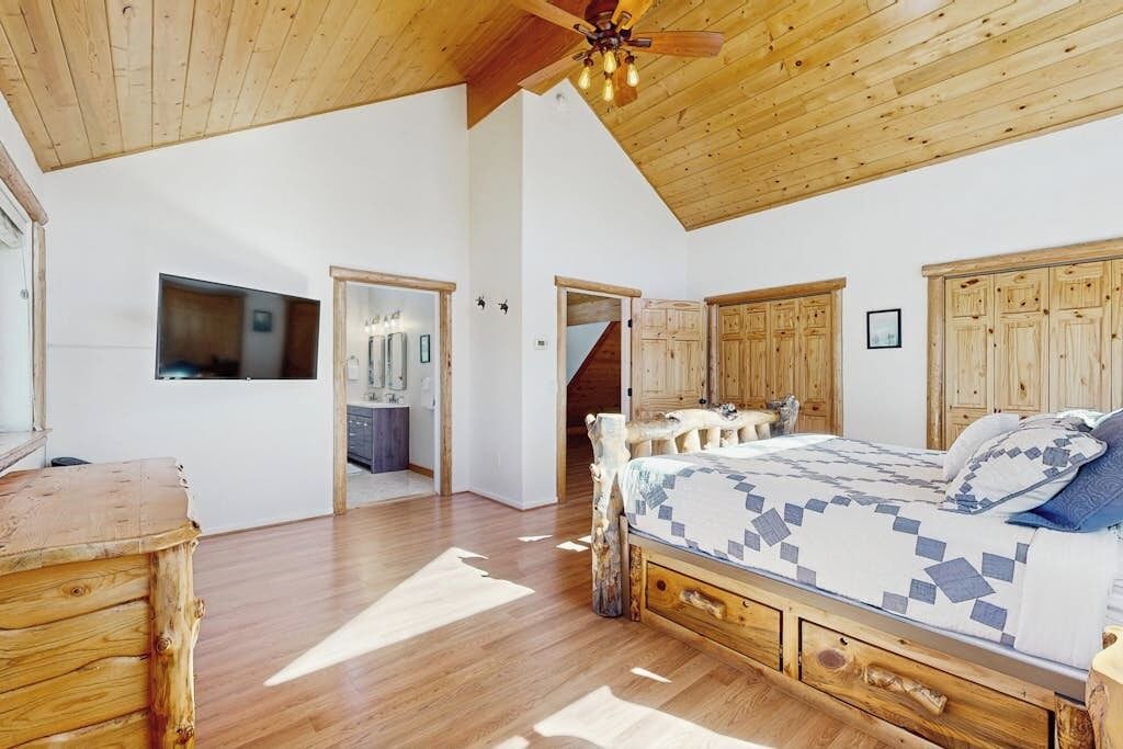 Photo of Bedroom in San Juan River Village