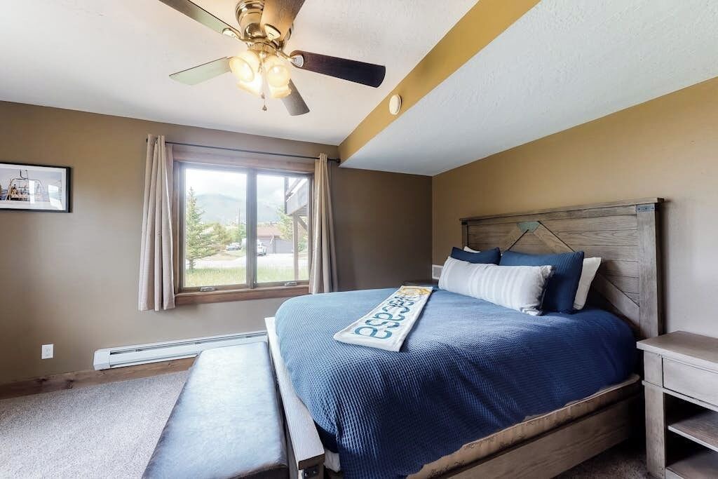 Photo of Bedroom in Summit Cove